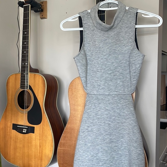 Mossman Dress - Picture 3 of 17